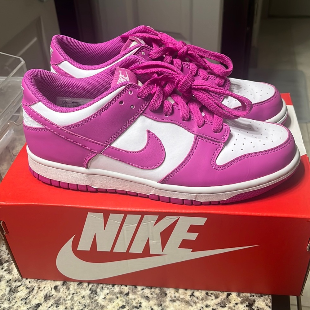 NIKE DUNK LOW BG